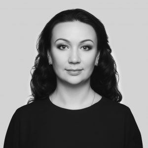 sofia portrait 2 grey